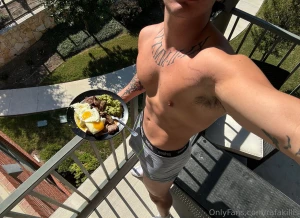 Can i feed you part 4