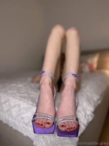 I wonder how many feetlovers there are here do you count as one of part 1