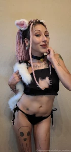Kitty wants to play i know you ve seen this outfit somewhere before 3 part 3