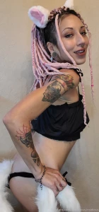 Kitty wants to play i know you ve seen this outfit somewhere before 3