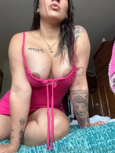 My pussy needs a fuck wanna make me squirt