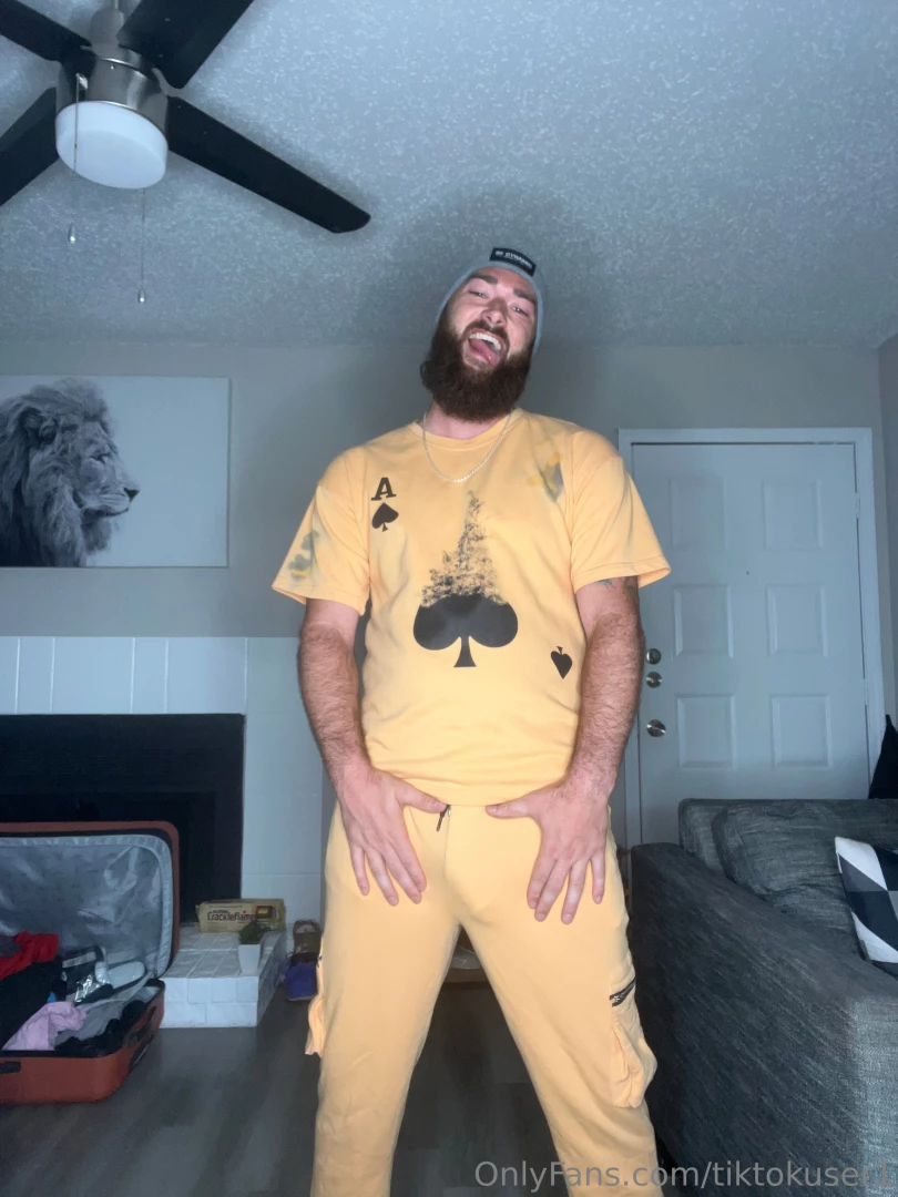 Y all should really see my videos on here they will have you wanting 