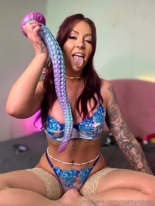 Wanna see the vid of me fucking my tight pussy with me tentacle