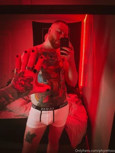 I heard you got a thing for hands mine would look so good around your