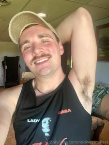 Any of you boys wanna get in these pits before i shower