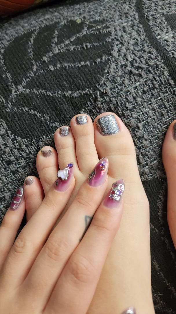 Fresh nails are the best 