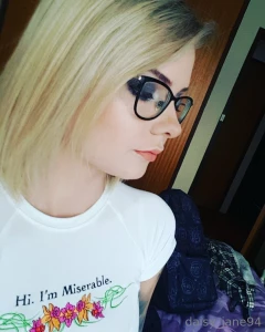 I swear i m happy now this was an old selfie