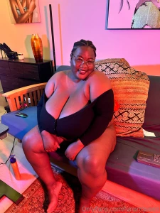 Your favorite model is back on camera it was a goood 2 month break part 3