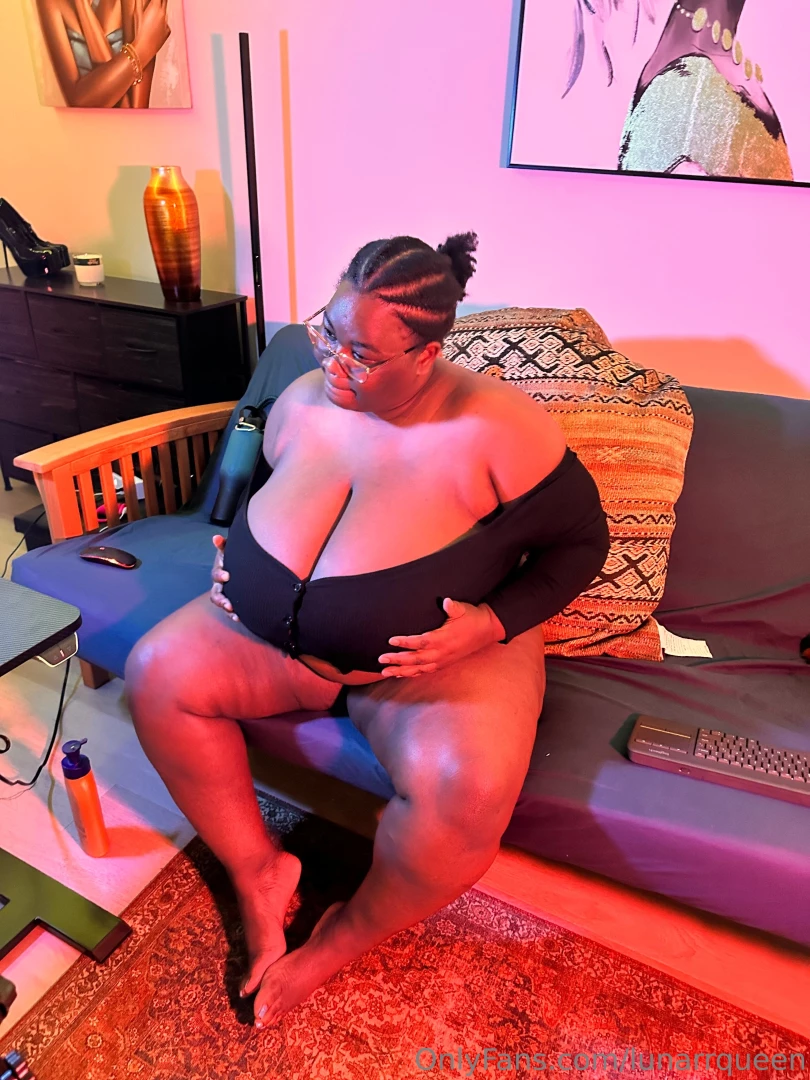 Your favorite model is back on camera it was a goood 2 month break 