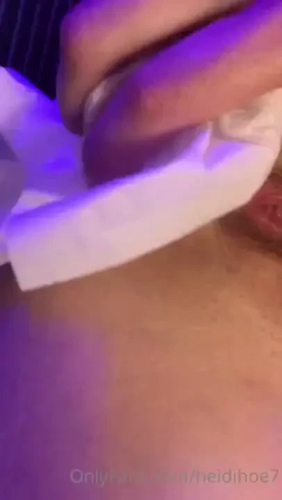 Taking out my buttplug 