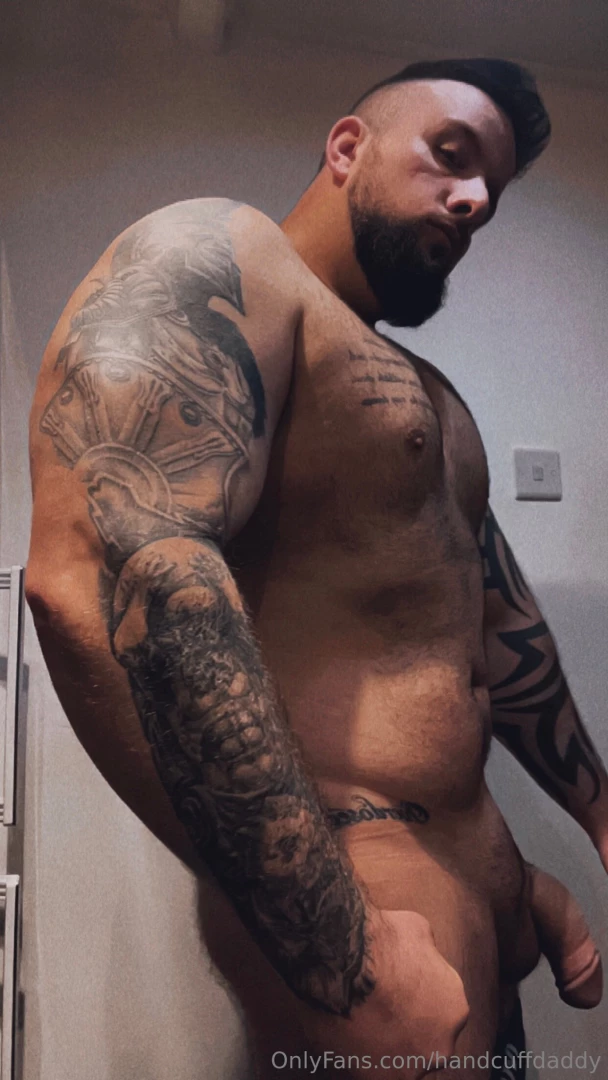 Beefy bad boy just waiting 