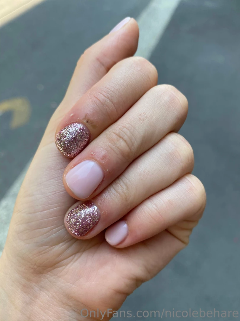 Nuove unghiette appena fatte io sobria come sempre part 1 