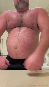 Sweaty flexing part 1