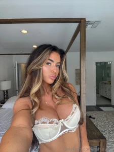 This one s for the ones who can t stop thinking about me i felt it