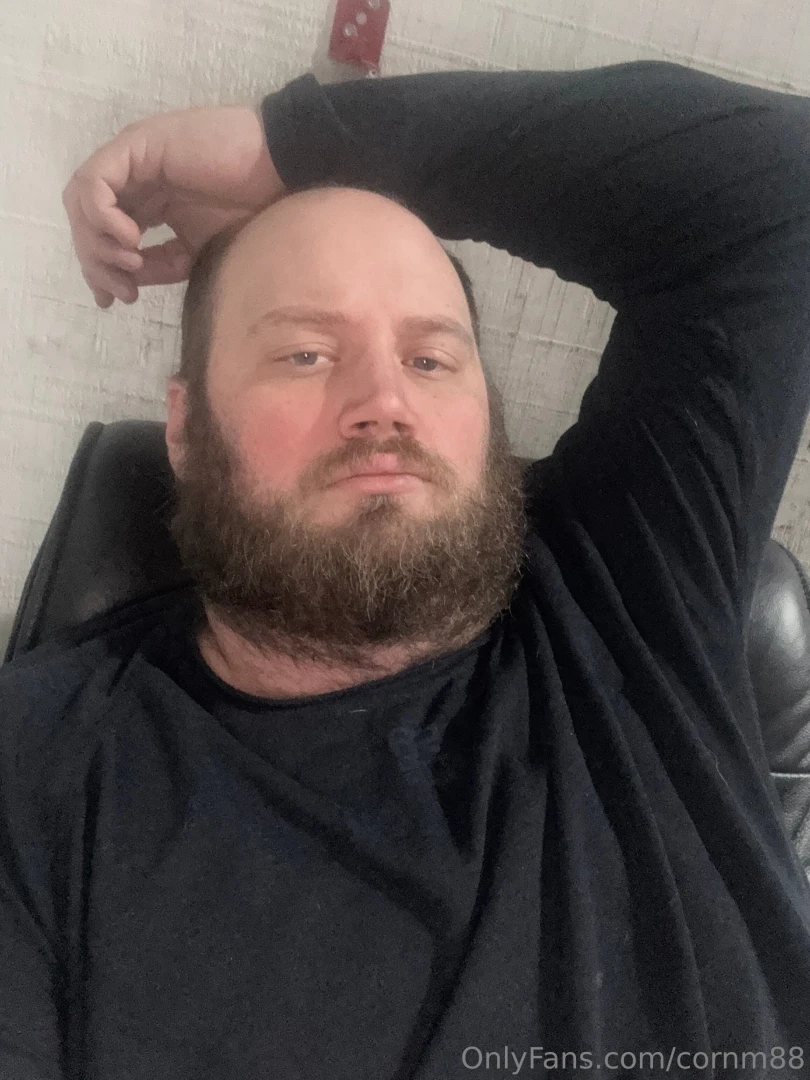 Feel like shit tonight so if anyone is on cum help me feel better and 