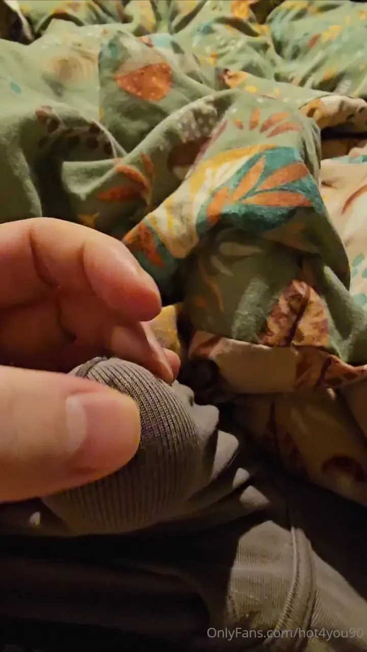 So hard this morning that i ve precummed through my boxers see me 