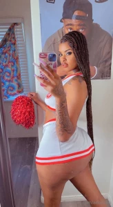 Would you jerk off at work if i send you pics of my pussy part 3