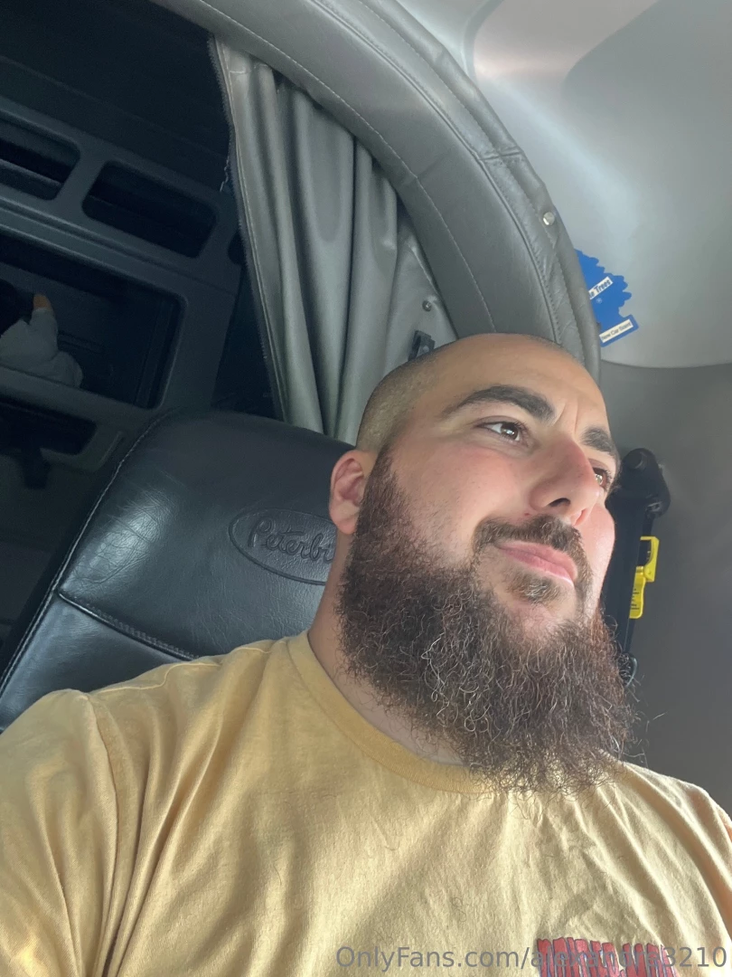 Laval tonight baby hmu if you want a drink with me 