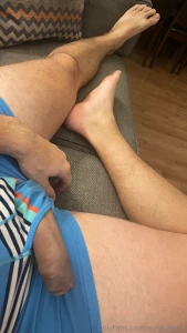 Letting it slide out just for you want custom pics or vids send me a part 1