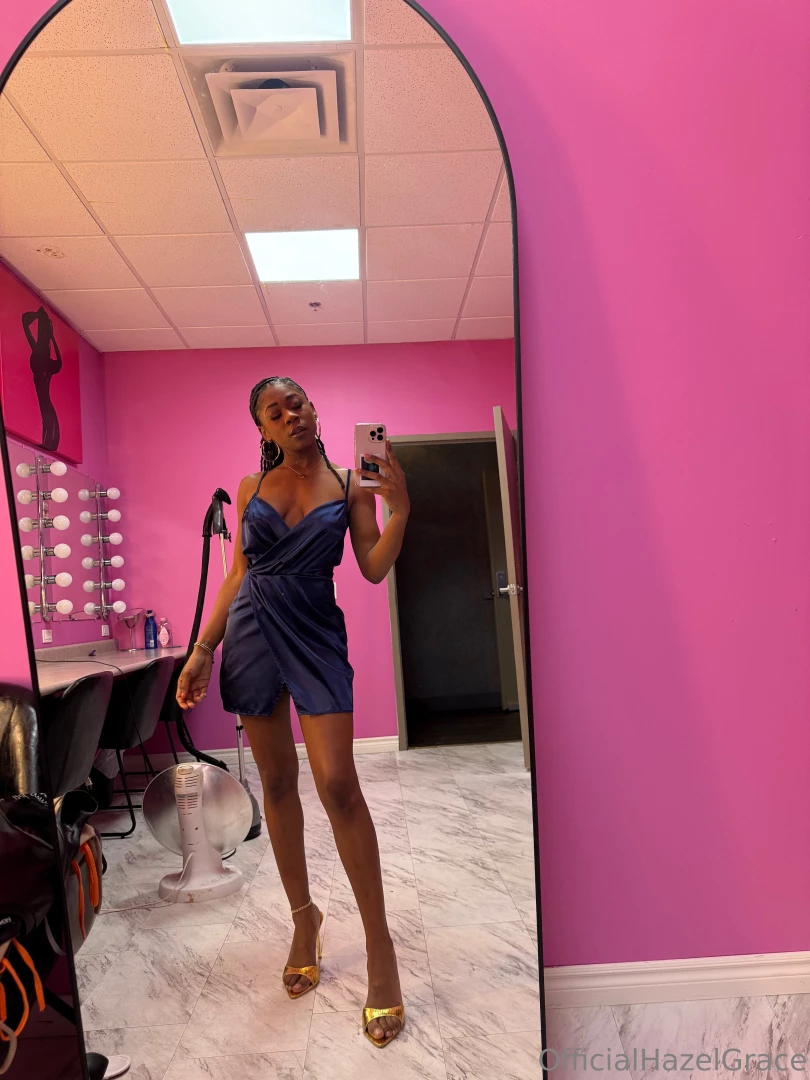 Do i look sexy in this dress 