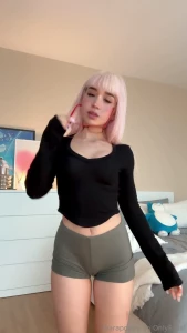 Little outfit check with glasses