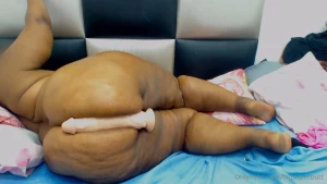 Showing this big ass to you baby part 1