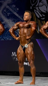 Overall bodybuilding champ