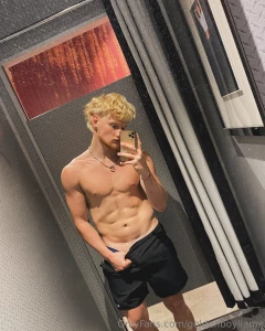 Let s come up with something in the dressing room