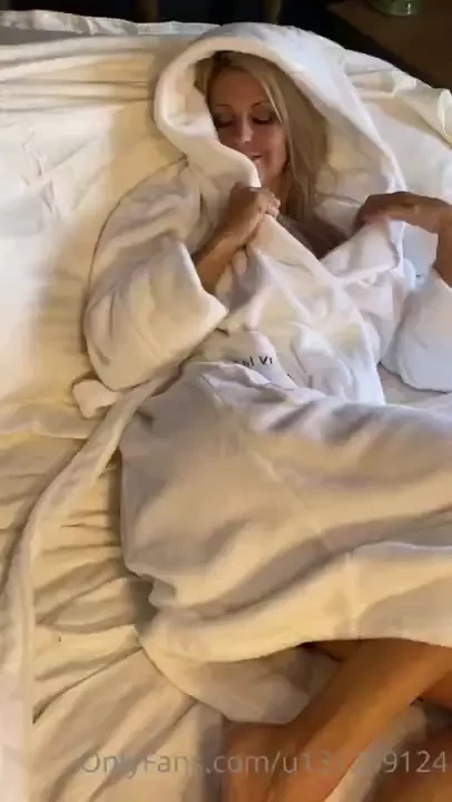 3 1 tu veux tellement te branler en me regardant 23 minutes part 1 