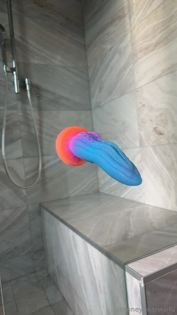 Uh ohhhh creature cocks 