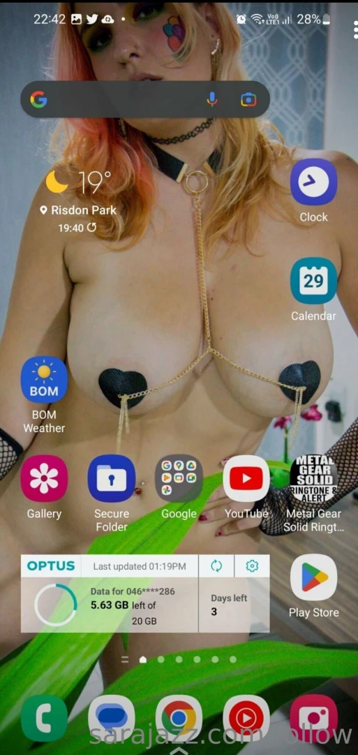 Someone put me as their phone screensaver and i absolutely love it if 