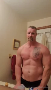 Quick little flex sesh inspire for my 1 fan you know who you are yes