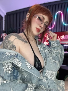 I m catching up on customs now and doing more work on the makima joi