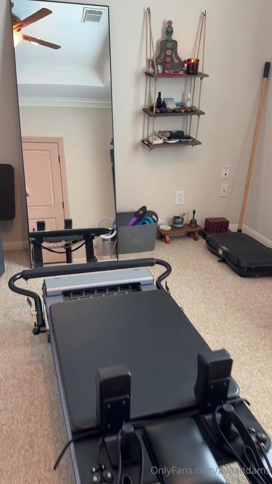 About to workout but should i film a new pilates video for you instead 