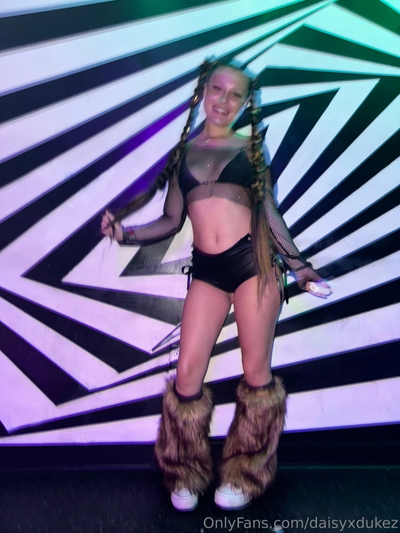 I just sent out the hottest nudes on my vip page daisyxdukezvip 