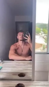 Come to my room am waiting for you