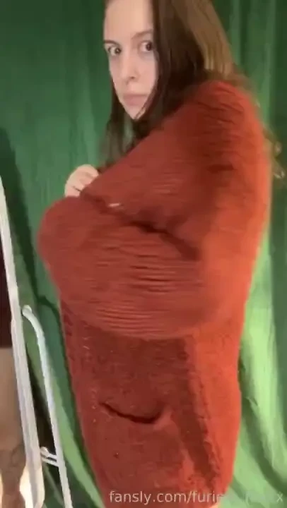 I live in motion and love my unique body pale fyp geek brunette curvy 