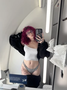 Caught lookin hot at 30 000 ft