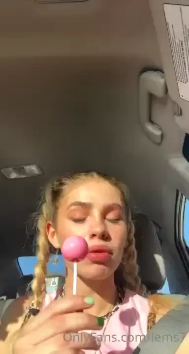 Tell me how to lick your lollipop 