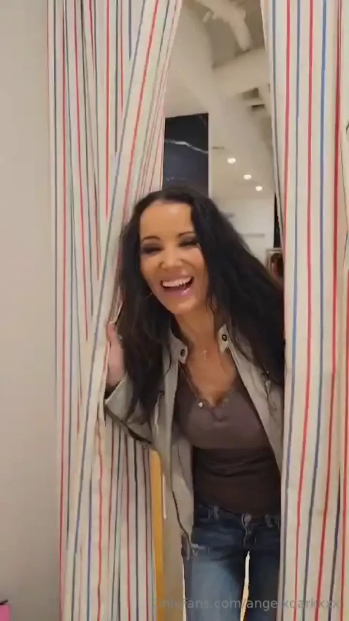 Having fun with my friend puma swede before the concert last night part 1 