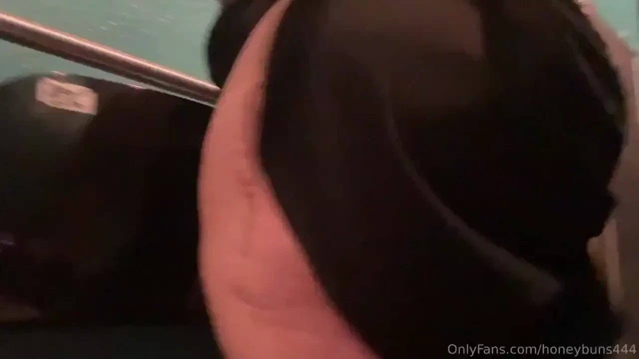 We re on a date and i send you this from the bathroom wyd 