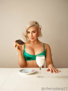 Your snack and meal in one cherrydana27