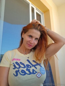 Ich fahre jetzt an beach auf einen eiscaf vielleicht k hlt der mich