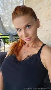 Mahlzeit mein zuckerhase komm gut durch den mittelfinger mittwoch ich