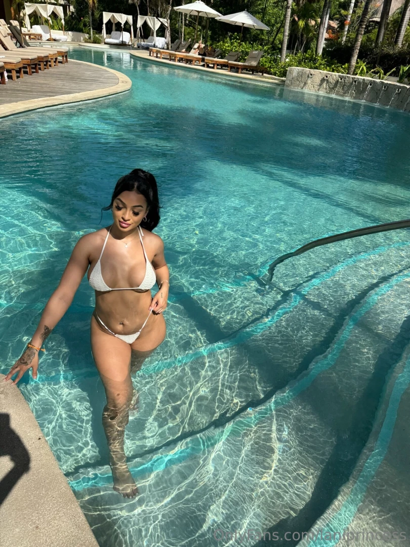 I know u could make me wetter 