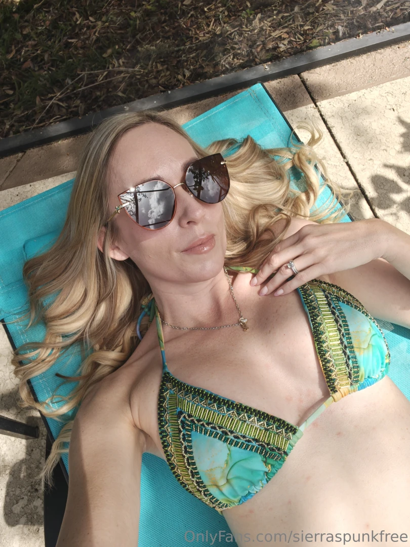 Super horny today let s dive into some mischievous adventures together 