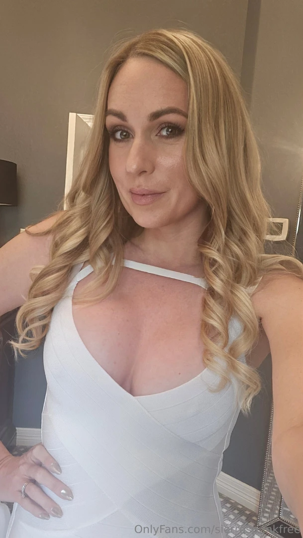 Looking for something irresistible my sexy body is waiting for you 