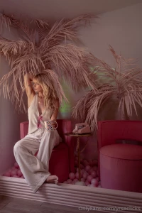 Pretty in pink part 1735