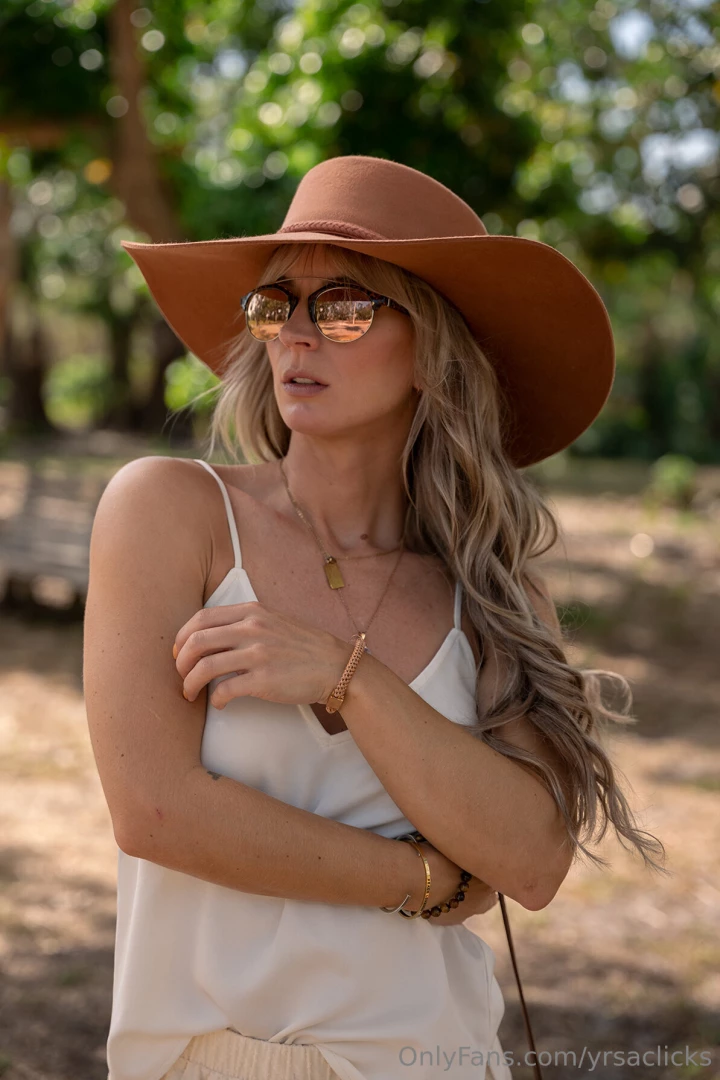 Are you wondering what you re missing in your life it s me part 1 