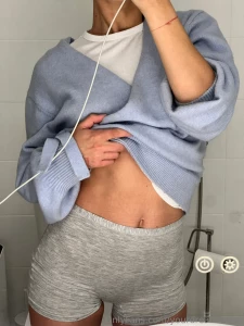 Looks like my tummy s craving kisses